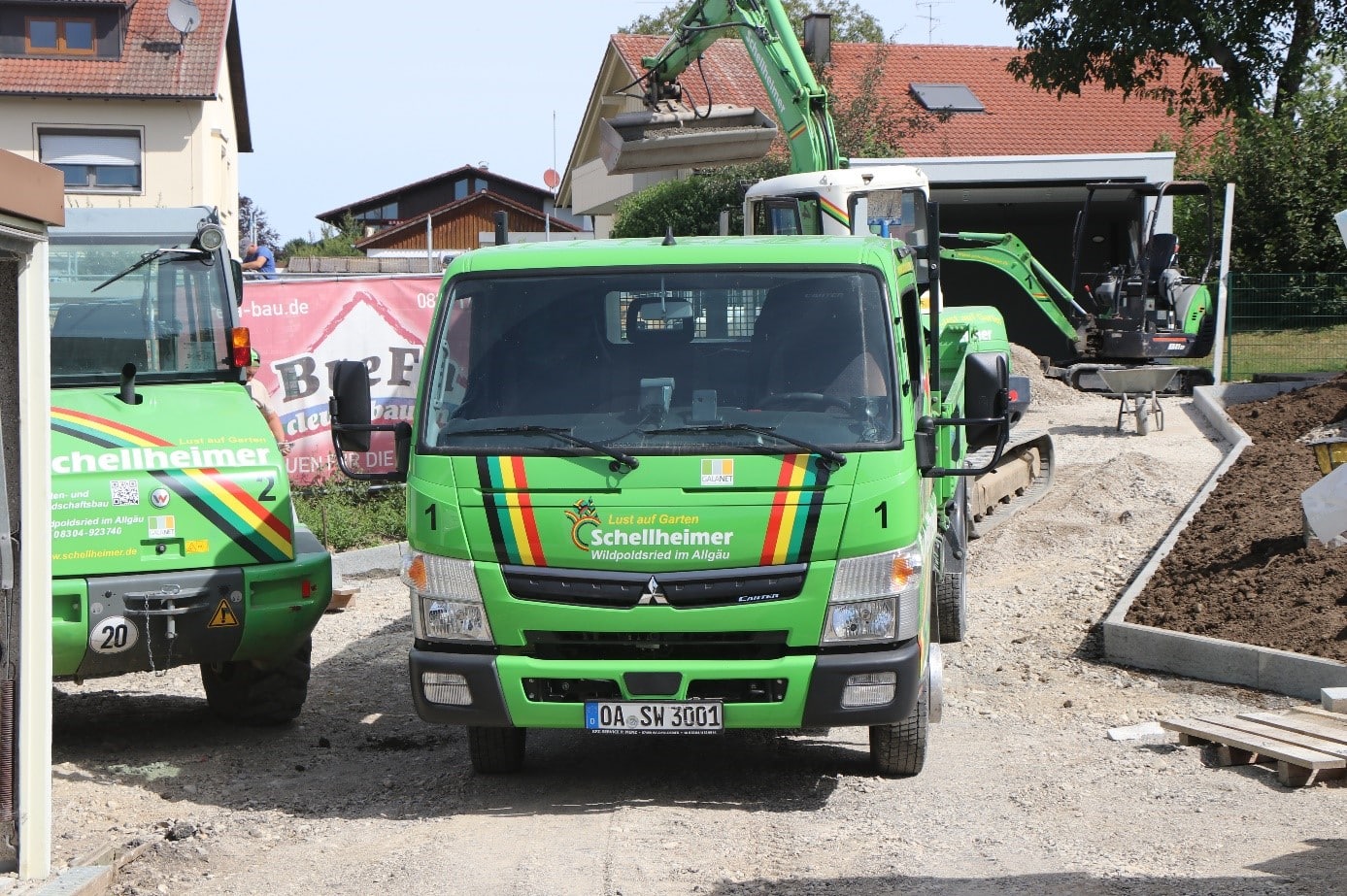 Schellheimer Garten- und Landschaftsbau GmbH gör verklighet av kundernas trädgårdsdrömmar. För transporterna satsar proffsen på FUSO Canter.