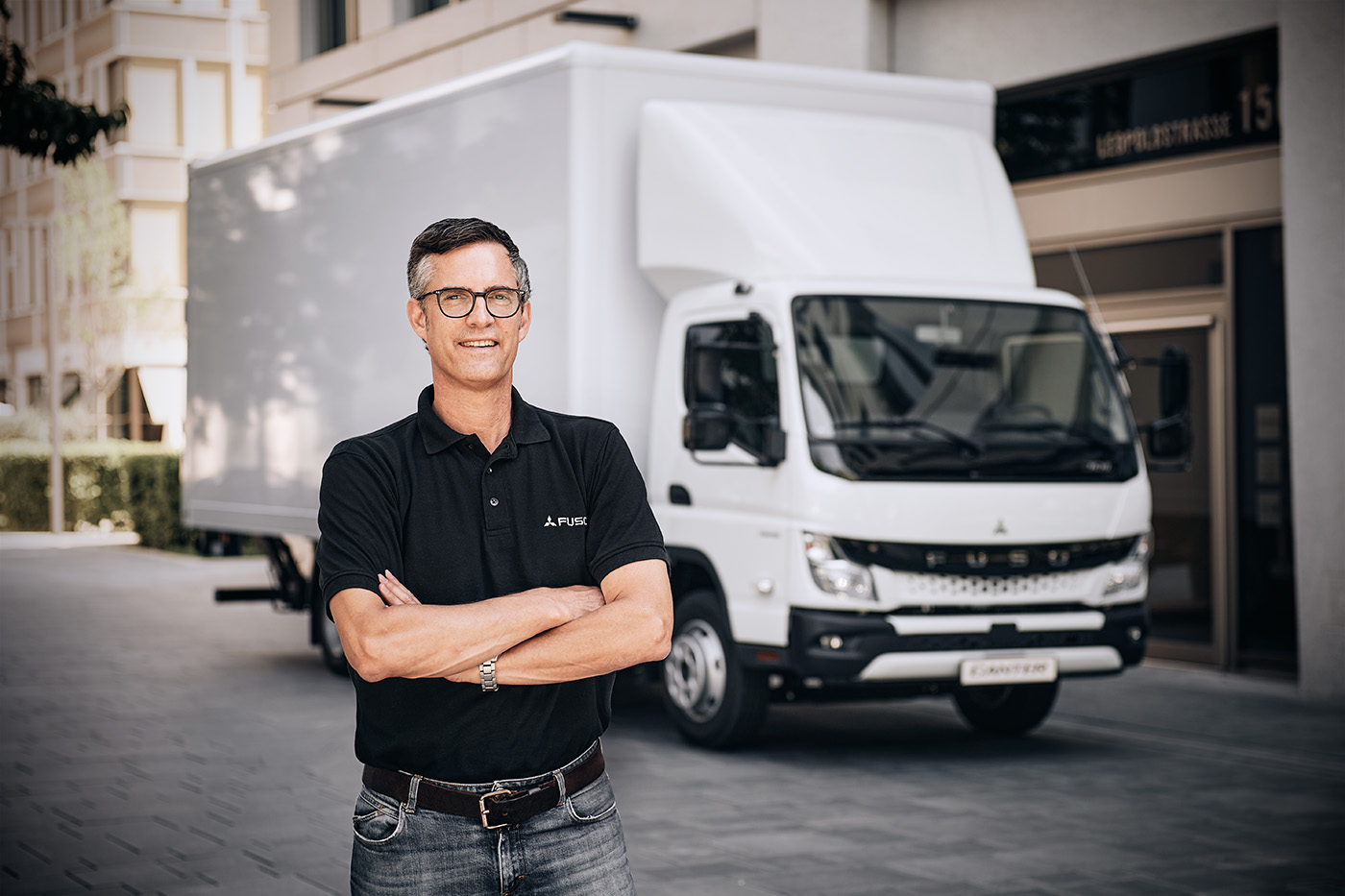 Med FUSO Europe fick märket och Canter en ny säljorganisation i Tyskland för ca 20 år sedan, som en del av Daimler Trucks. Erk Roennefarth, idag chef Marketing & produktadministration Europa, har varit med på hela resan – och är väl förtrogen med specialfordon, pionjärinsatser och passion för Canter.